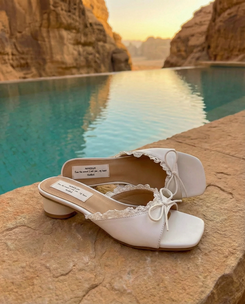 Oasis Bow Heel